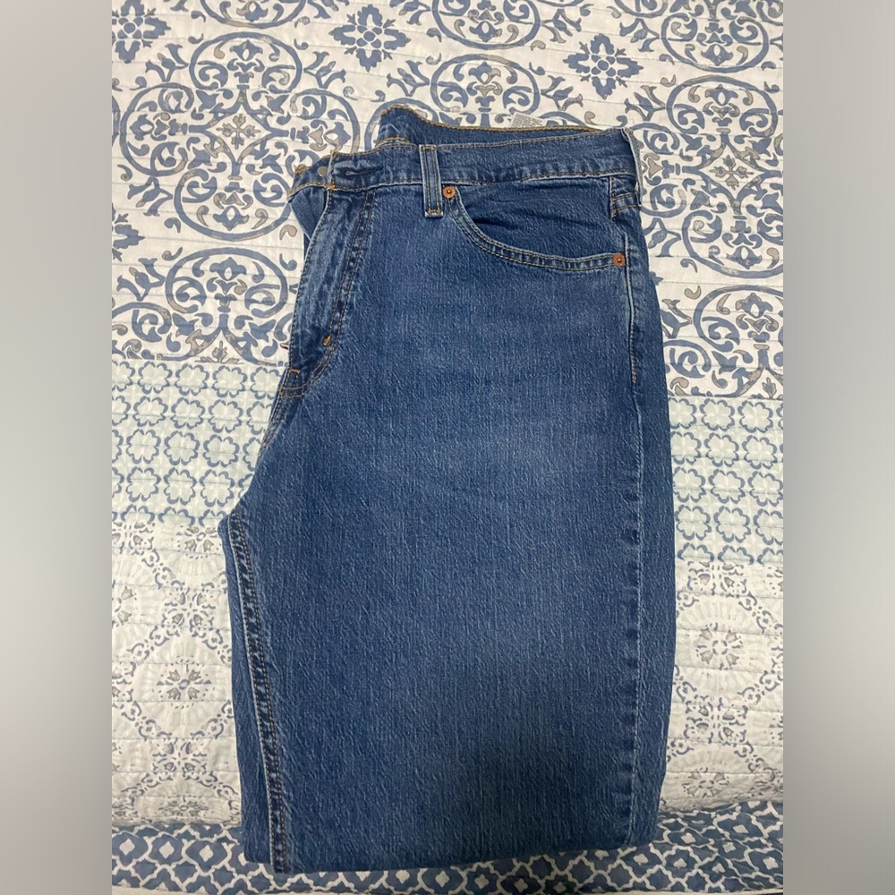 Mens Levi jeans barely worn